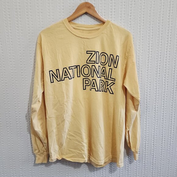 Zion National Park Long Sleeve Graphic T-Shirt Yellow Size Medium - Picture 1 of 8